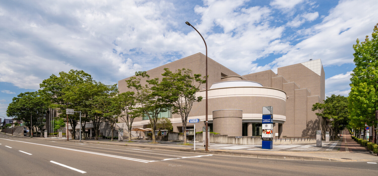 施設について｜ 日立システムズホール仙台